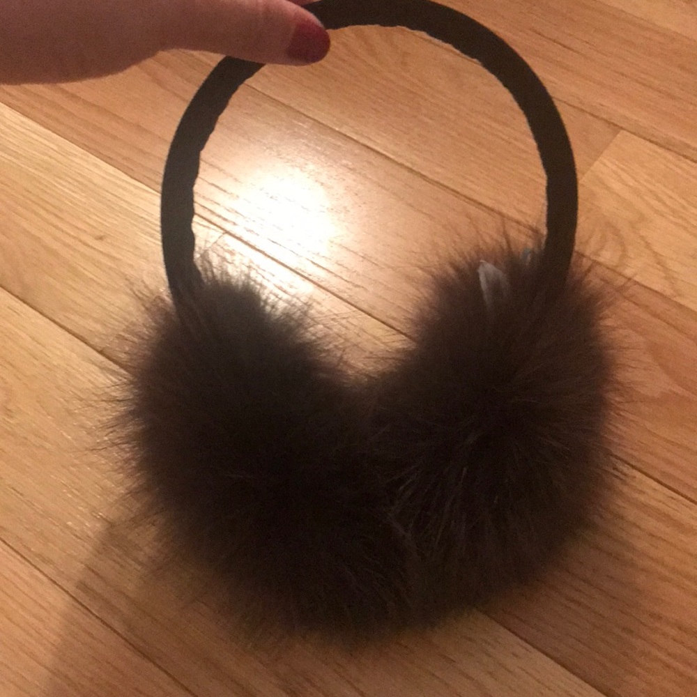 Ear Muff - image 1